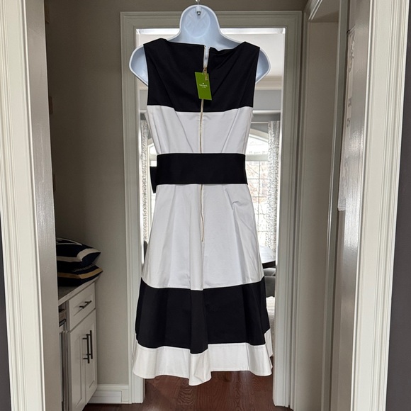 Kate Spade Boatneck Fit & Flare Black & White Rio de Janeiro Midi Dress NWT sz 6 - Picture 2 of 11